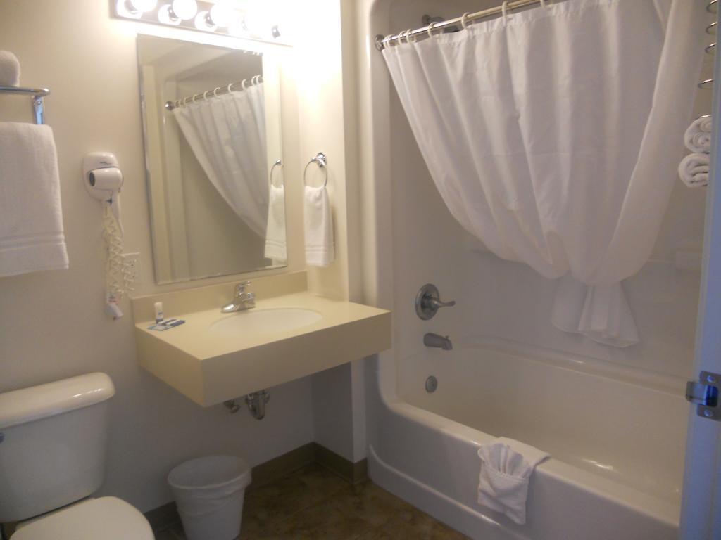 Coho Motel Kewaunee 객실 사진